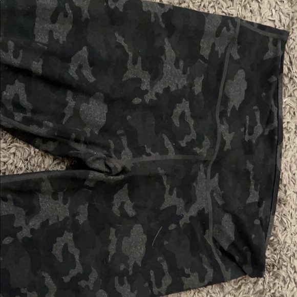 fabletics legging bundle - Picture 2 of 8